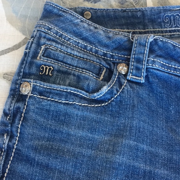 Miss Me medium wash bootcut jeans. - Picture 7 of 7